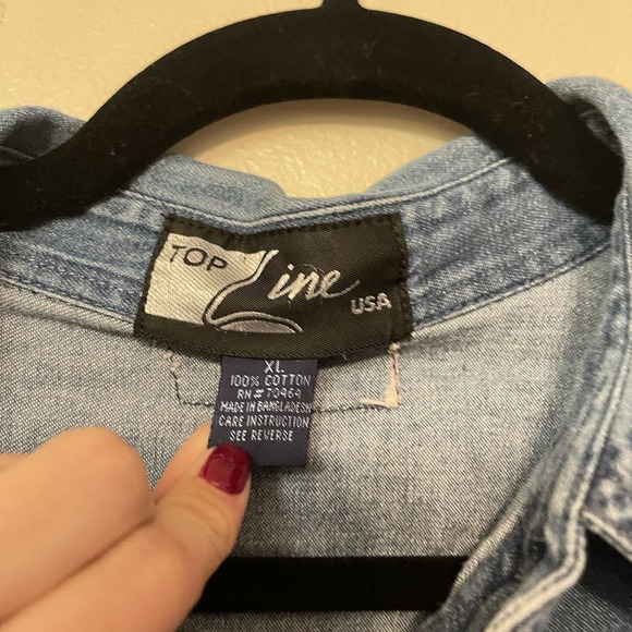 Vtg Looney Tunes Shirt Mens XL Denim Bugs Bunny Taz Embroidered 90s Button Up - Picture 6 of 8